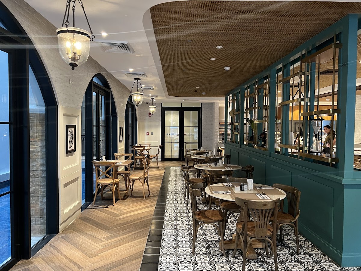 La Plaza (All Day Dining Restaurant)